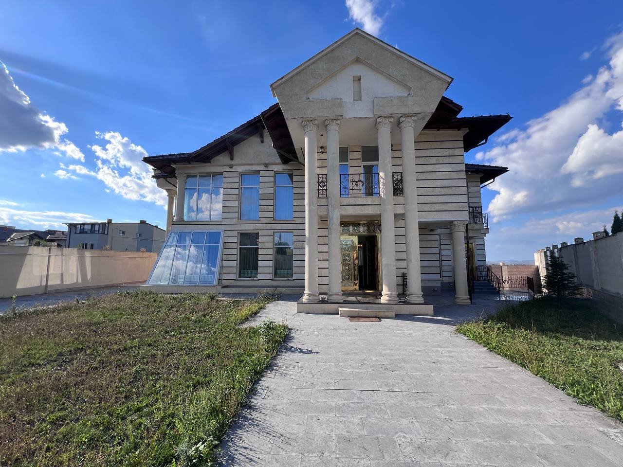 Casa 500m Stauceni Str Salcimilor 8ari SCHIMB